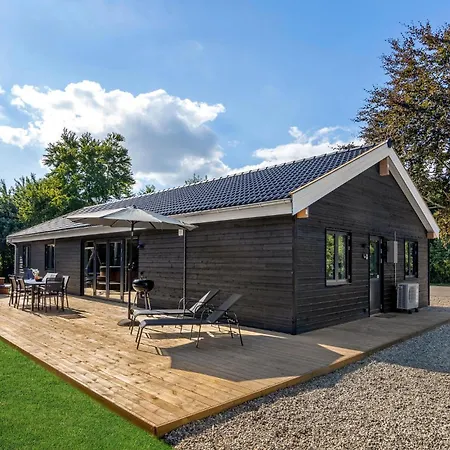 Dom wakacyjny Beautiful In With Wifi